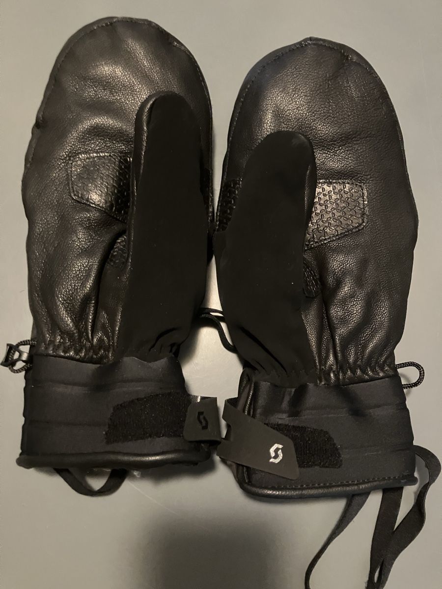 Scott Guanti & manicotti: Scott Ultimate Plus Handschuhe Grösse M – Usato da Bern venduto da Morpheus 1