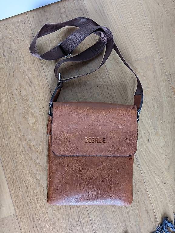 Taschen: Umhänge Tasche aus Leder – Neu (gemäss Beschreibung) aus Zofingen von bue_nd8b 2