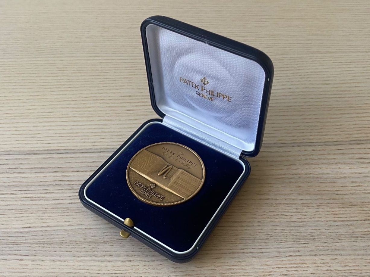 Patek Philippe Uhren: PATEK PHILIPPE Medaille in Bronze – Neu (gemäss Beschreibung) aus St. Gallen von galluswatches 1