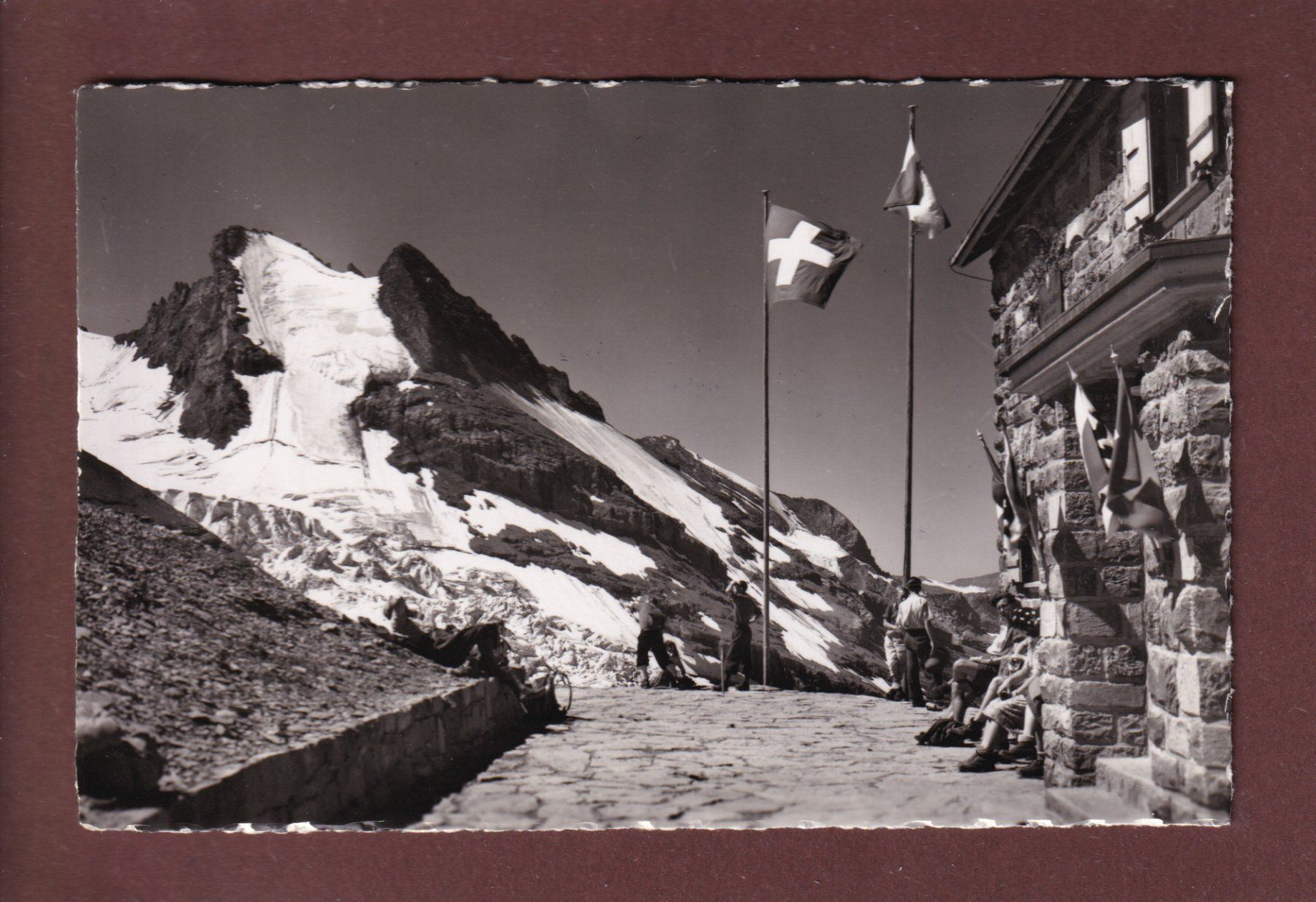 Cartoline postali: BLÜMLISALP-HÜTTE – Usato da Pully venduto da nicecards