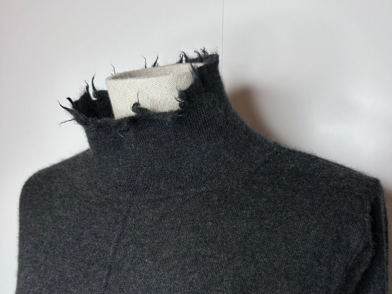 Cos Maglioni & Felpe: Cashmere Pullover – Usato da St. Gallen venduto da look-twice 1