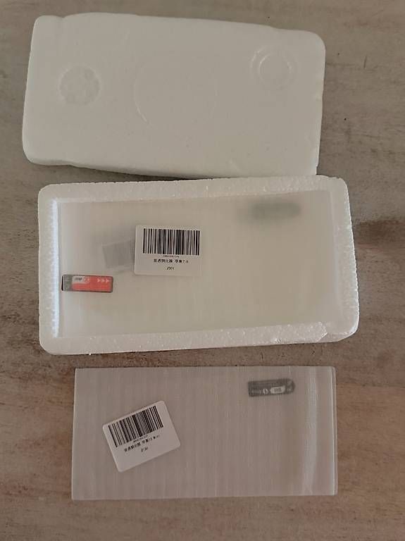 Lackretusche & Schutzfolien: Schutzglas iphone 13 mini – Neu und originalverpackt aus Meggen von H0uli