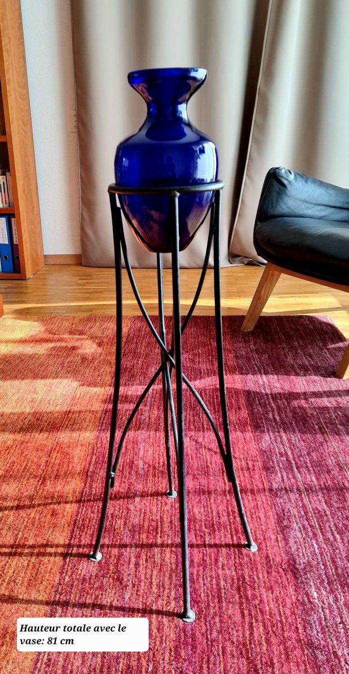 Vasi & Recipienti: Vase et son support en fer forgé vintage – Usato da Veyrier venduto da Leilazizou