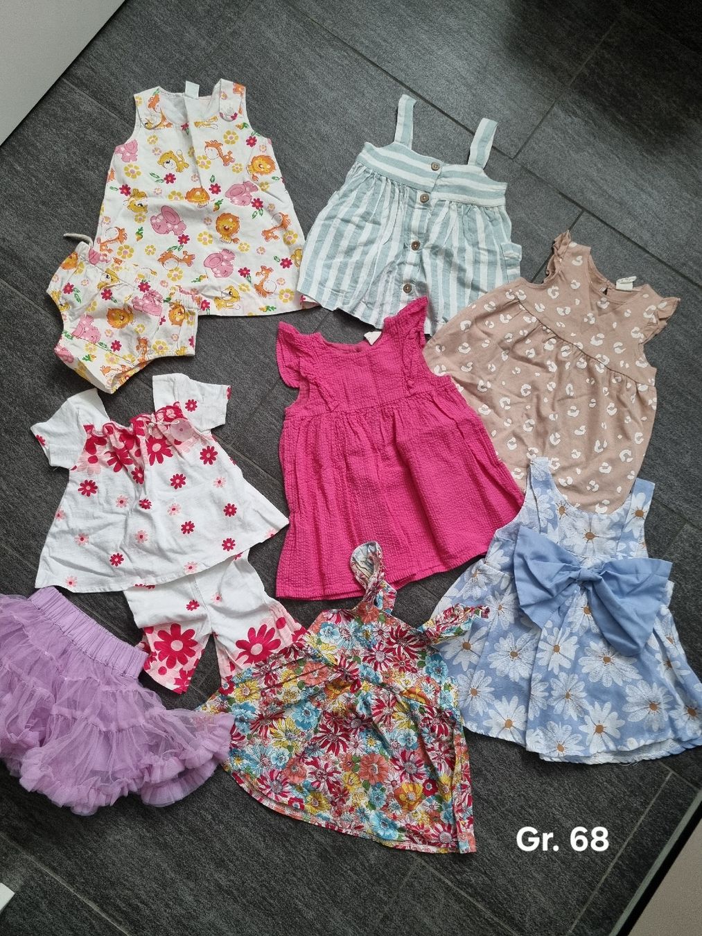 Lotti & Set di vestiti: Babykleider Gr. 68 – Usato da Rüti ZH venduto da CananK.