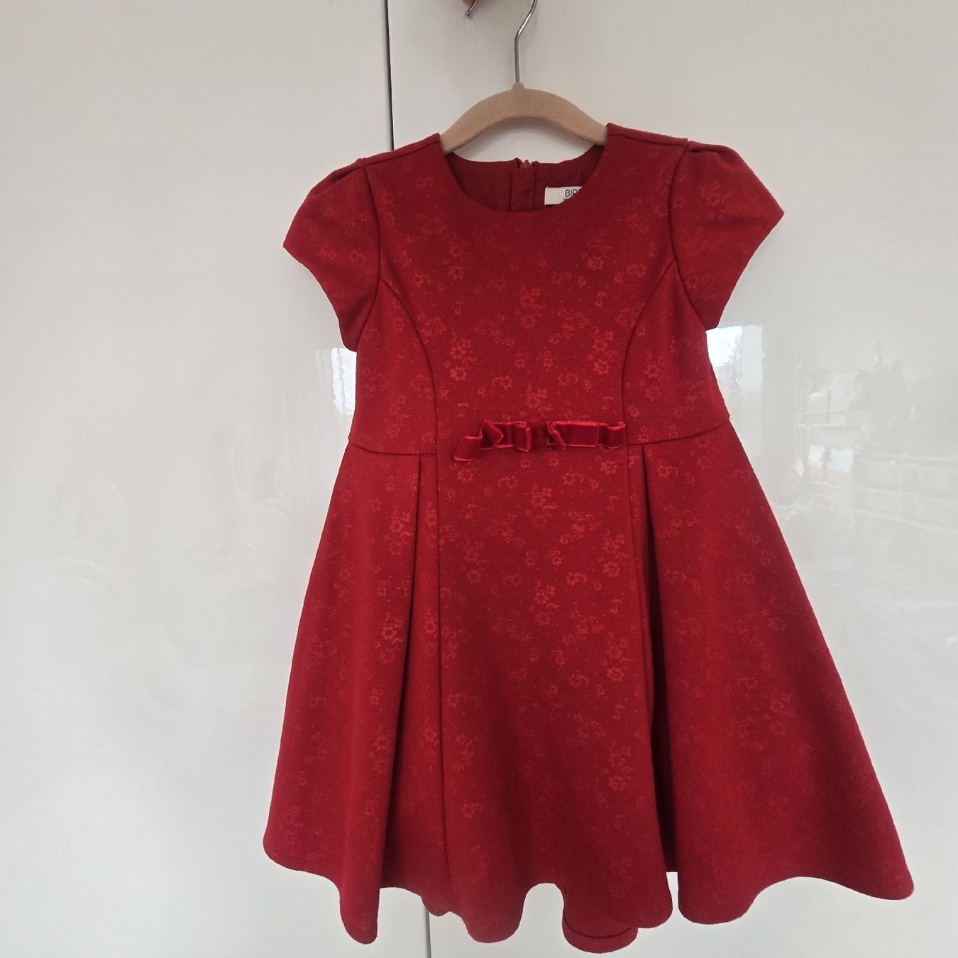 Vestiti & Gonne: Mädchenkleid 🎀 WIE NEU – Nuovo (secondo la descrizione) da Zug venduto da zebbra192