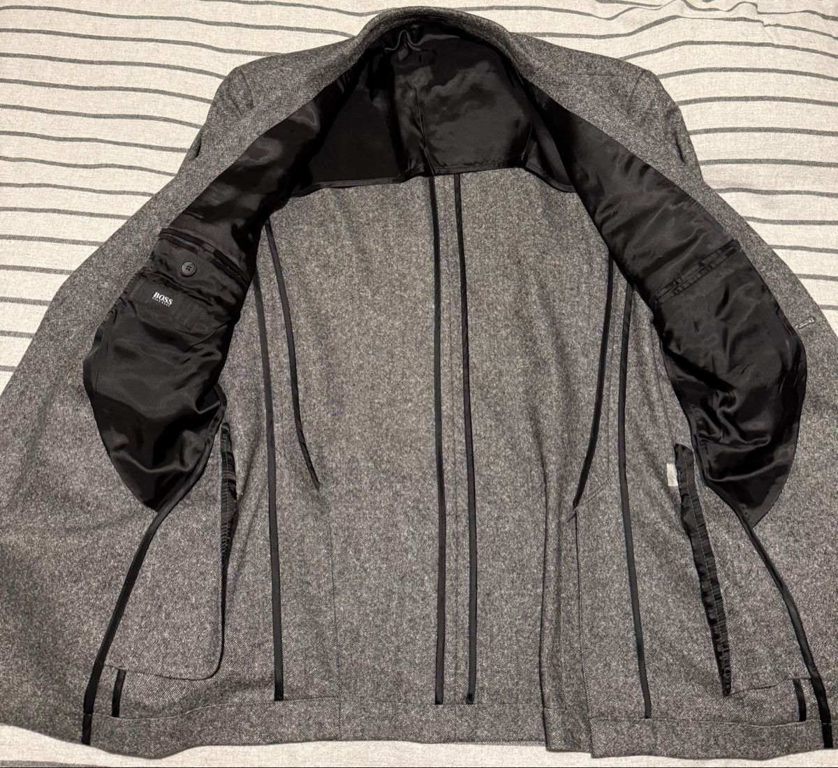 Hugo Boss Vestes: Veste Hugo Boss – Neuf (Voir description) à Villars-sur-Ollon par bab_fy88 1