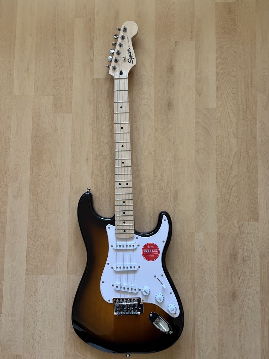 Squier Musikinstrumente: Squier Stratocaster by Fender – Neu (gemäss Beschreibung) aus Riehen von Pnewyork 1