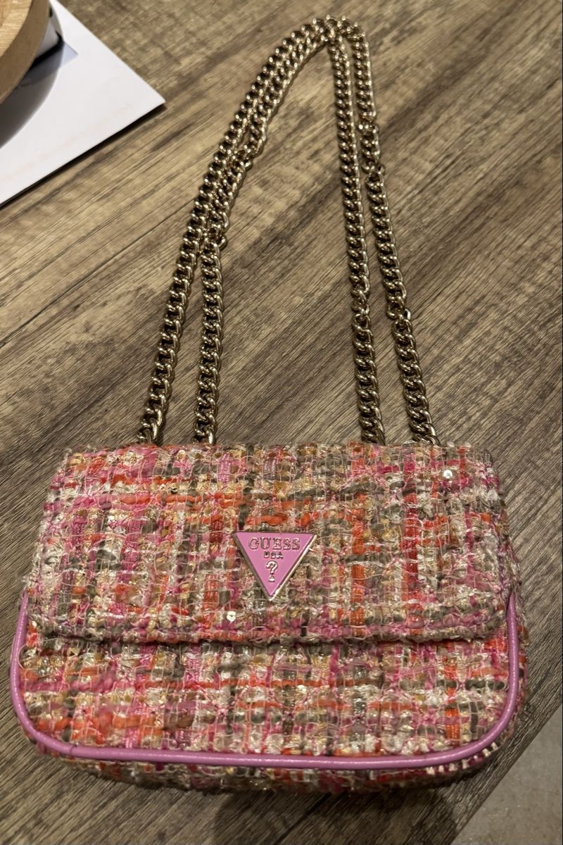 Guess Borse da donna: Sac Guess rose comme neuf – Nuovo (secondo la descrizione) da Hérémence venduto da aya_z9gs