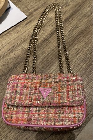Sac Guess rose comme neuf