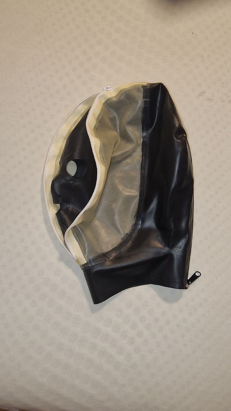 Maschere: Schwarze Latex Maske – Nuovo (secondo la descrizione) da Kriens venduto da zrce