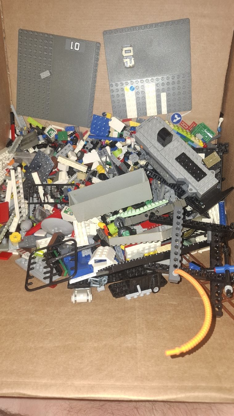 Lego Kit di costruzioni: LEGO 4.6 Kilogramm – Usato da Bassersdorf venduto da Serayy 3