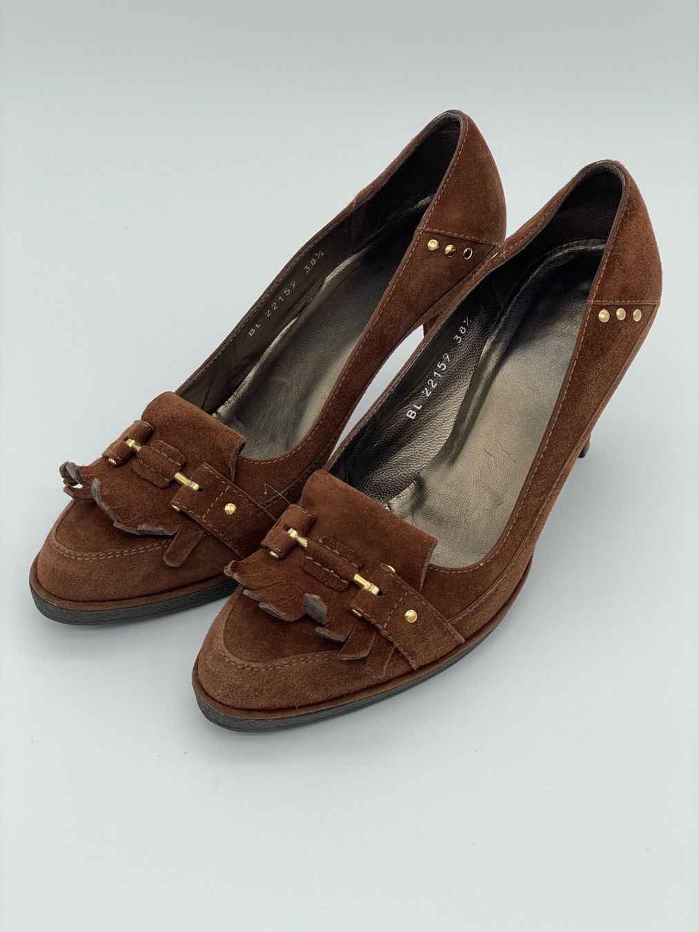 Stuart Weitzman Scarpe da donna: Stuart Weitzman Kiltie Studded Pump EU 38.5 Braun – Usato da Zürich venduto da shoe_shop 2