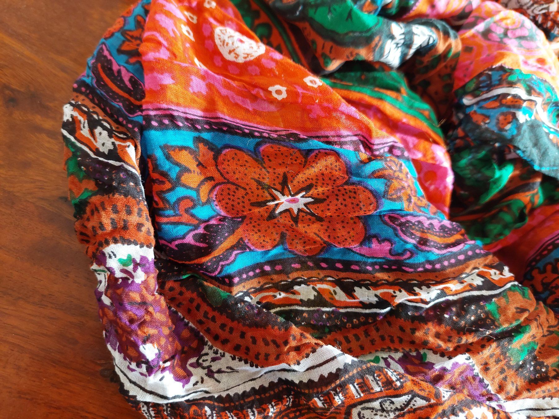 Foulard & Sciarpe: Bunter Schal / Foulard – Nuovo (secondo la descrizione) da Beckenried venduto da Havacola 7