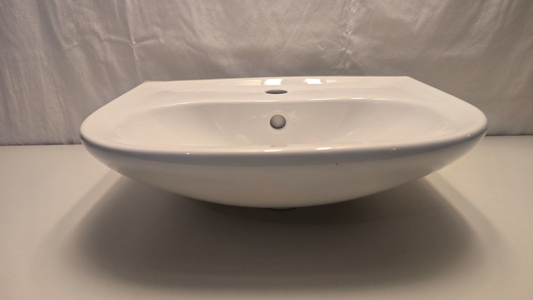 Lavabi & lavandini: Lavabo weiss mit Ablagefläche von Laufen – Nuovo (secondo la descrizione) da Zürich venduto da Bobesfee 1