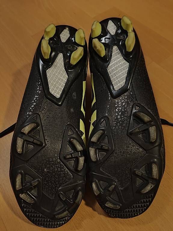 Scarpe da uomo: Nike Fussballschuhe  – Usato da basel venduto da lin_5kqf 1