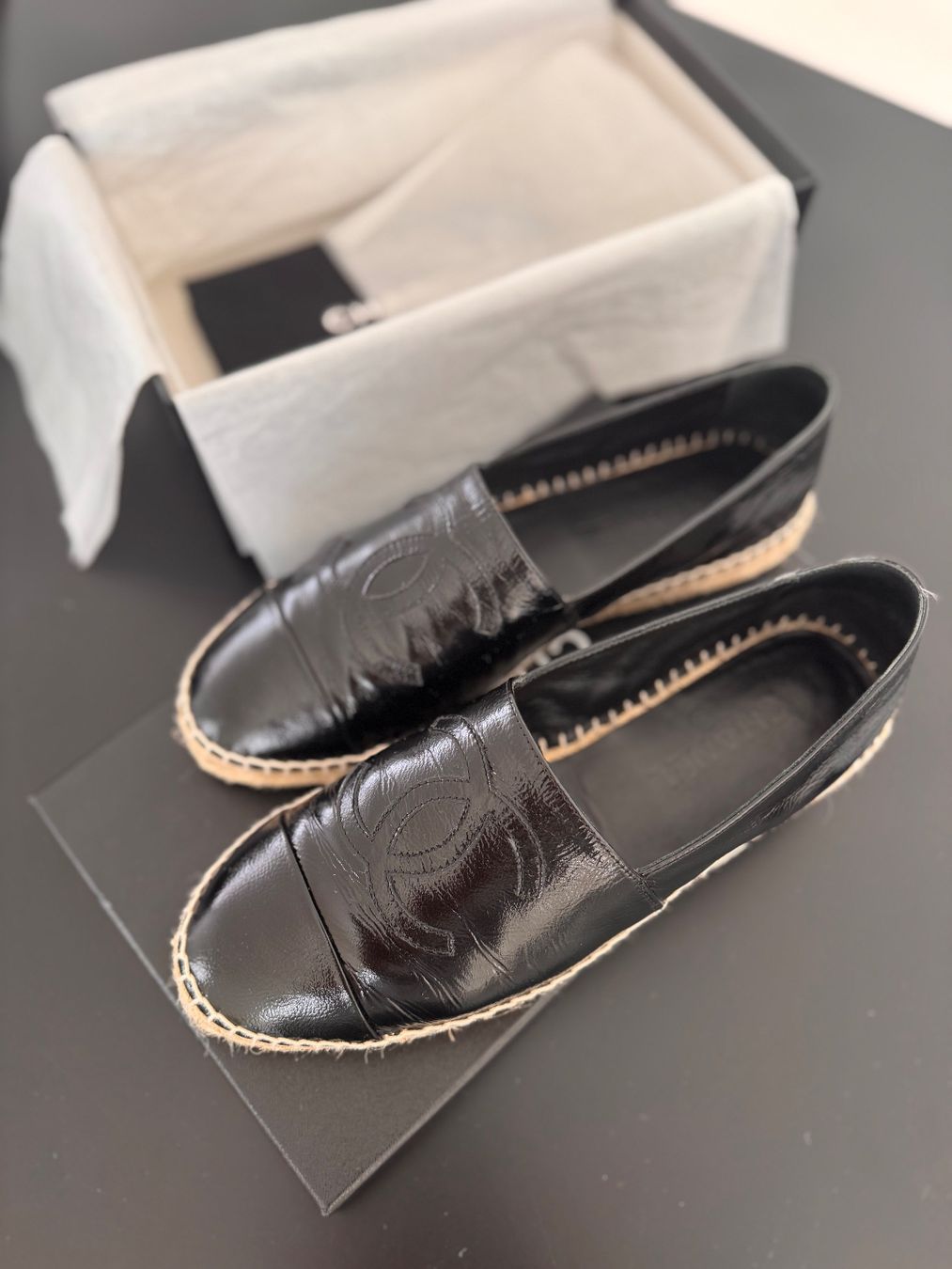 Chanel Damenschuhe: Chanel Espadrilles Gr 39 Neu Schwarz Lack – Neu und originalverpackt aus Wädenswil von Isa_belle28 2