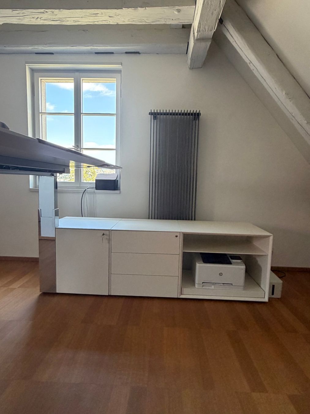 Knoll Bureaux: Exec-V Desk von WALTER KNOLL _ Original – D'occasion à Horgen par hol_l5zv 5