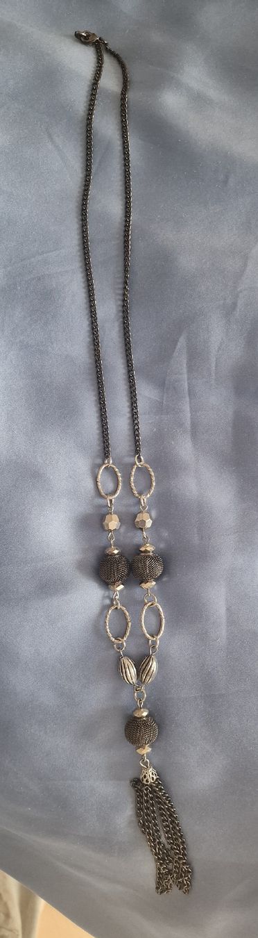Catenine: Stylish necklace with small details – Usato da Zürich venduto da yam_rct6 2