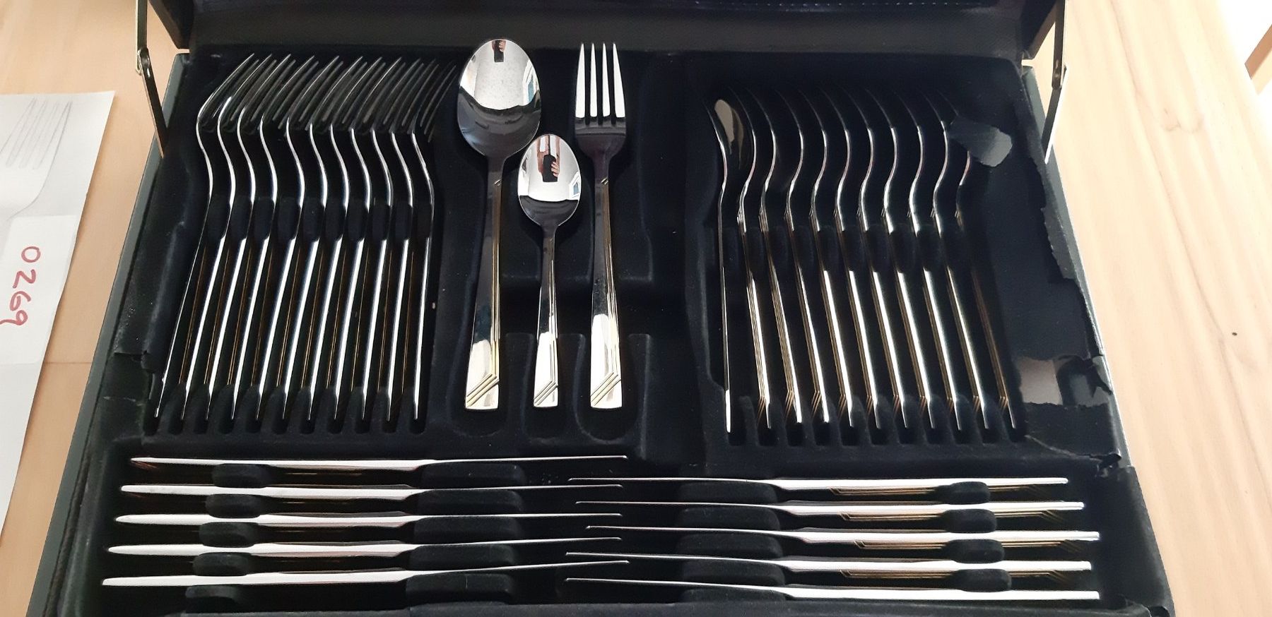 Set di posate: Besteckkoffer 70-Teile, 12er Set – Usato da Balterswil venduto da Jolie6 1