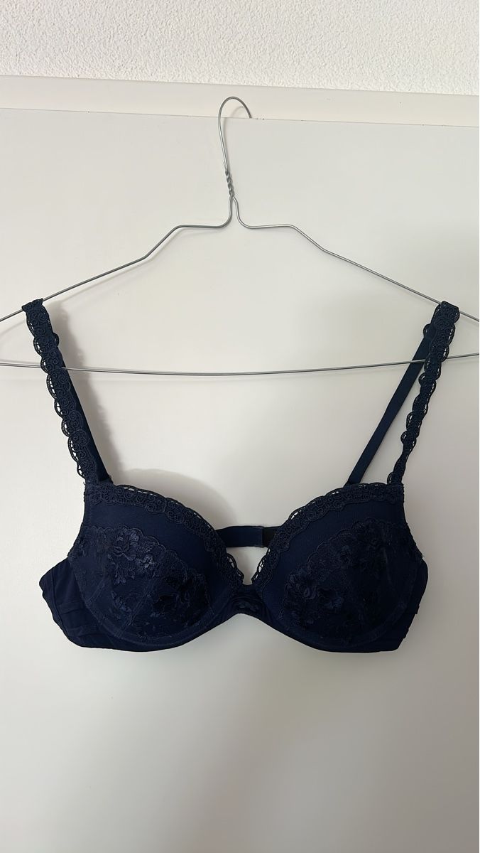 Triumph Sonstige Unterwäsche: Eleganter dunkelblauer BH von Triumph, 75B – Gebraucht aus Winterthur von cocorosie