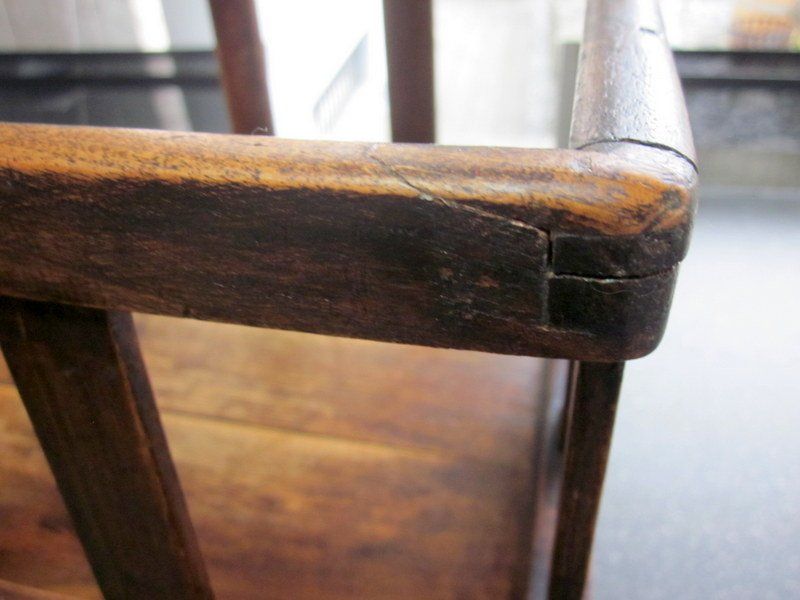 Sgabelli: Antiker Kinderstuhl, Kinderhöcker aus Holz – Usato da Bischofszell venduto da raika 6