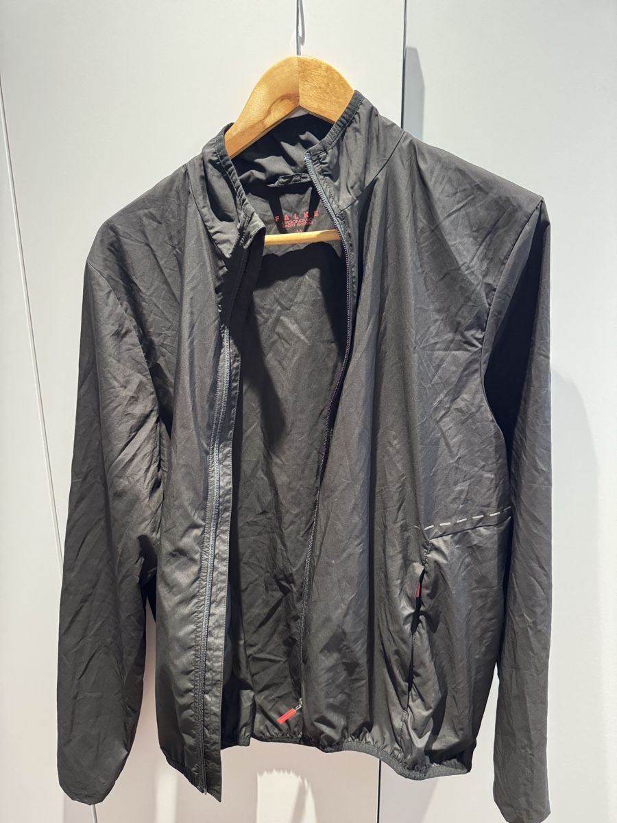 Falke Jacken: FALKE functional core windproof jacket - black, M, MSRP 270! – Neu (gemäss Beschreibung) aus Herrliberg von jba_zcw7 7