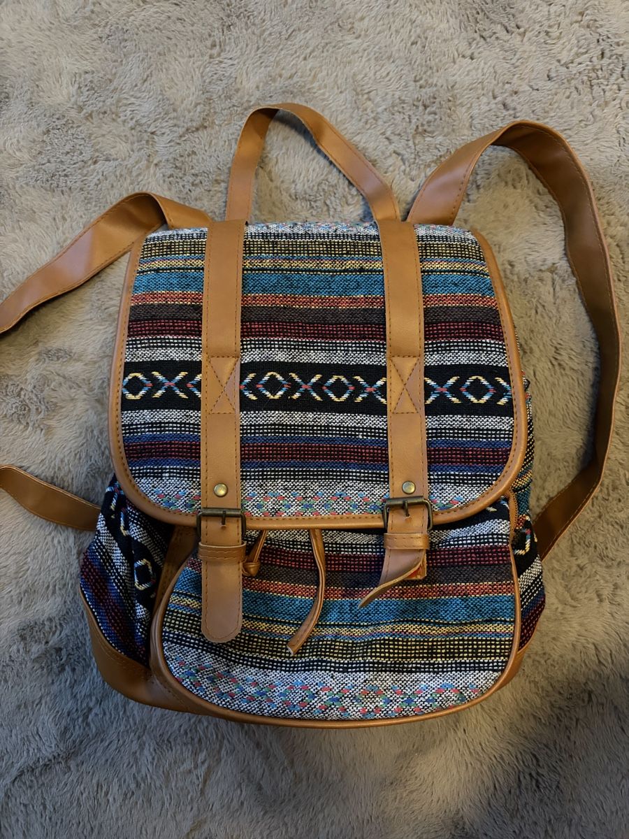 Sacs à dos: Rucksack mehrfarbig mit Kunstleder  – Neuf (Voir description) à Balgach par Miisarah