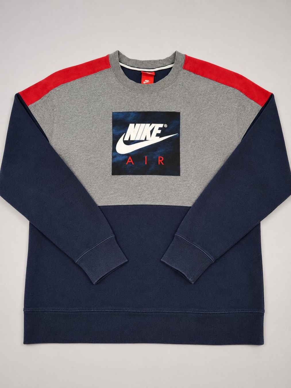 Nike Maglioni & Felpe: Pull Nike Air Col Rond Colorblock Taille S – Usato da Le Locle venduto da QUALI-PRIX