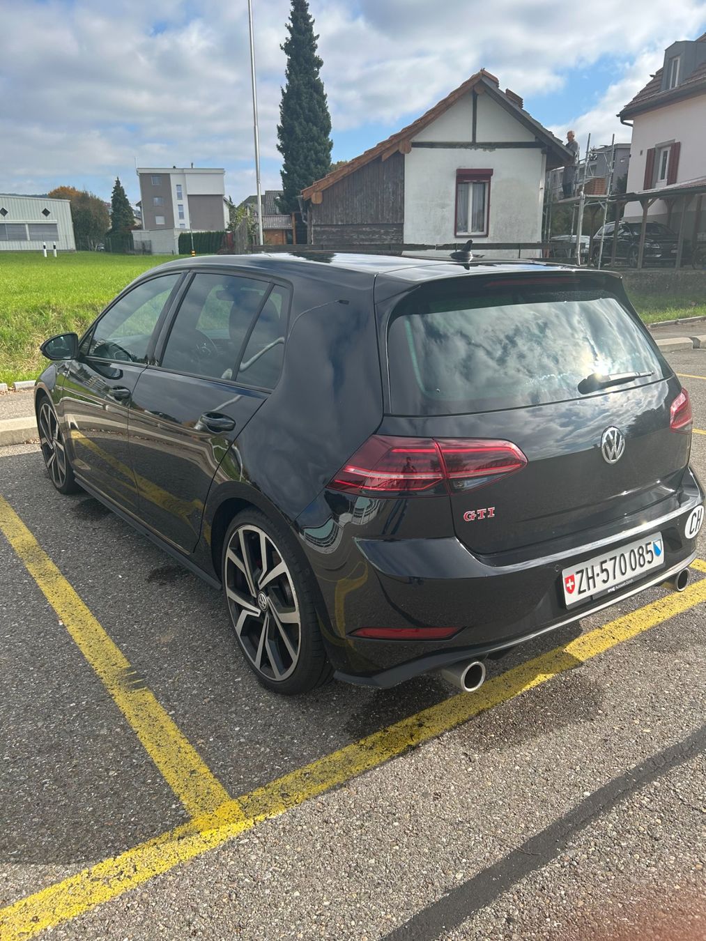 VW Autos: VW Golf 7 GTI 245 PS – Gebraucht aus Pfäffikon ZH von Diego107 1