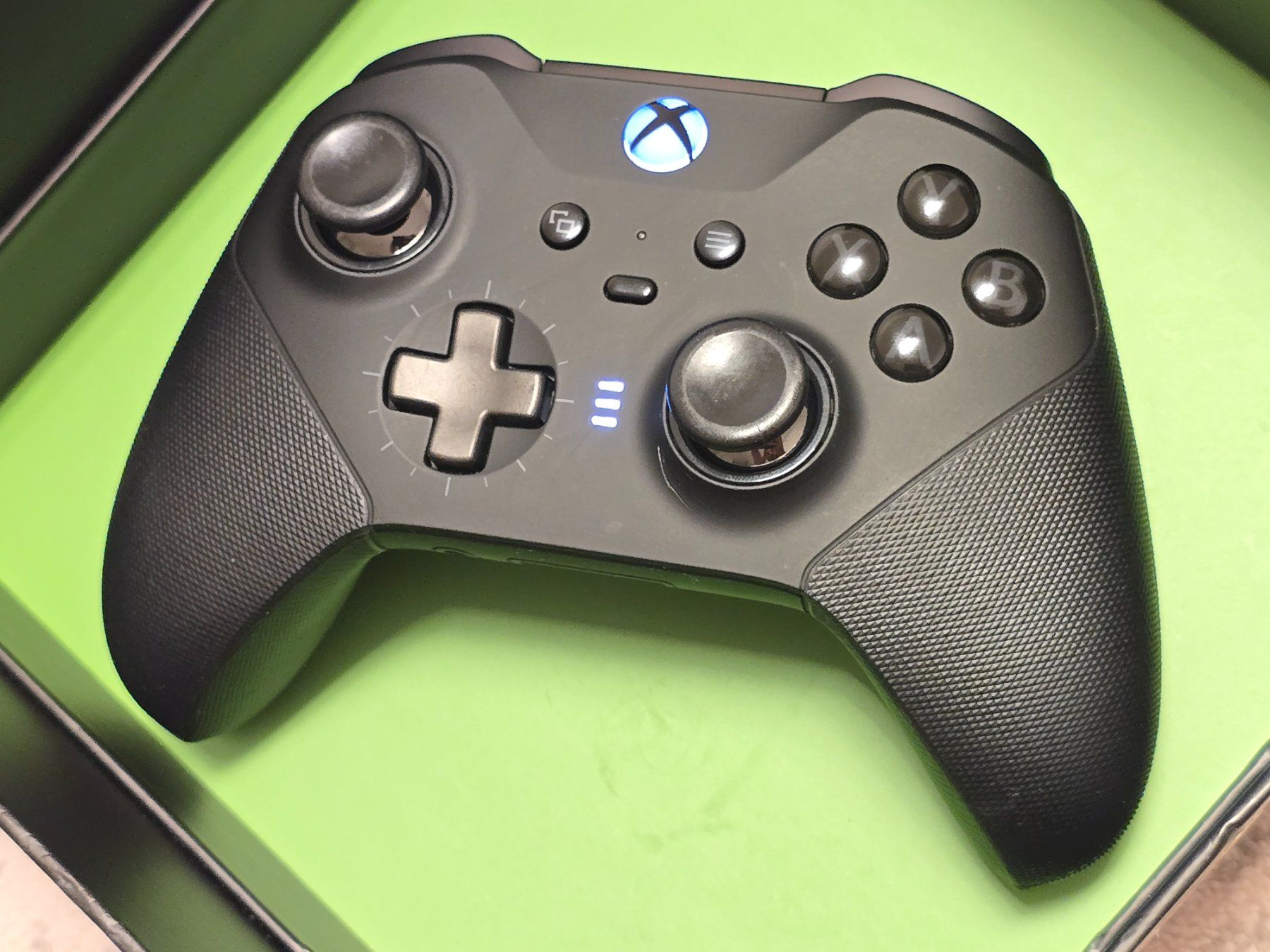 Microsoft Controller: Xbox Elite Wireless Controller Series 2 – Usato da Basel venduto da Zait