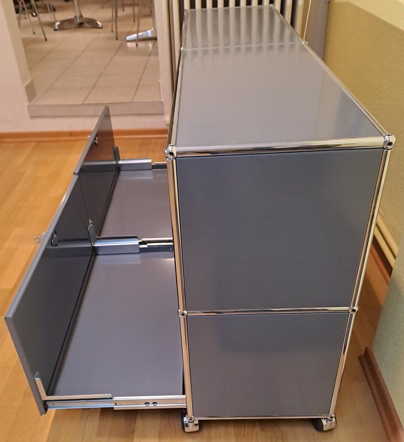 USM Regale: Schönes USM Haller Highboard in mittelgrau – Gebraucht aus Winterthur von altrade 2
