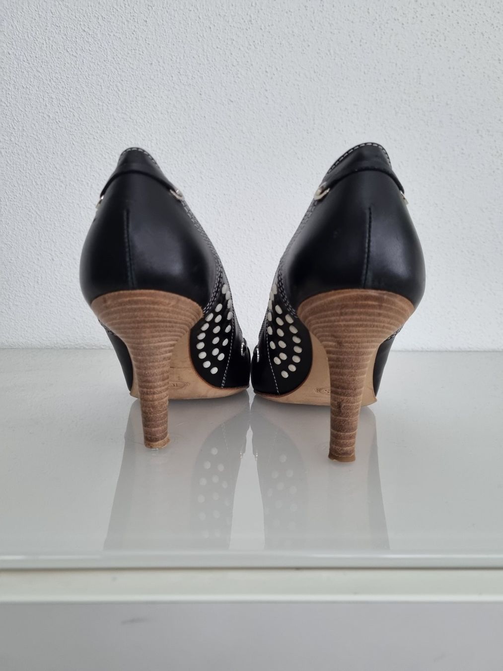 Tod'S Scarpe da donna: Originale Tod's Pumps, schwarzes Leder, Grösse 40 – Usato da Hägendorf venduto da Saskia0 4