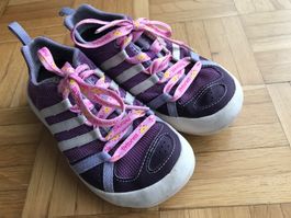 Mädchen Turnschuhe von Adidas Grösse 31 (eher kleiner)