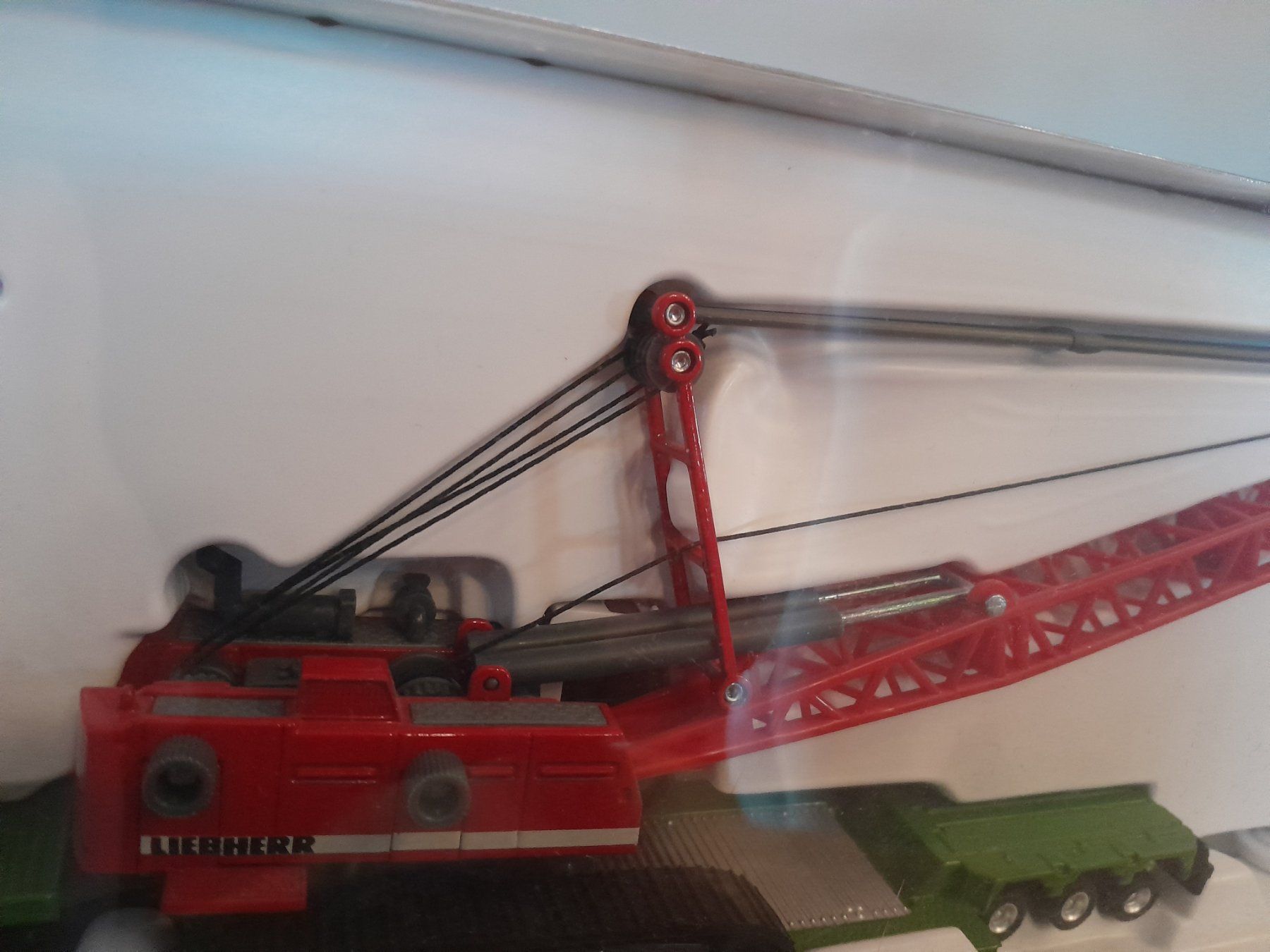 Siku Kit di modellismo & Modellini statici: SIKU Schwertransporter mit Seilbagger Modell 1:87 – Usato da Dübendorf venduto da hed_9w2b 1