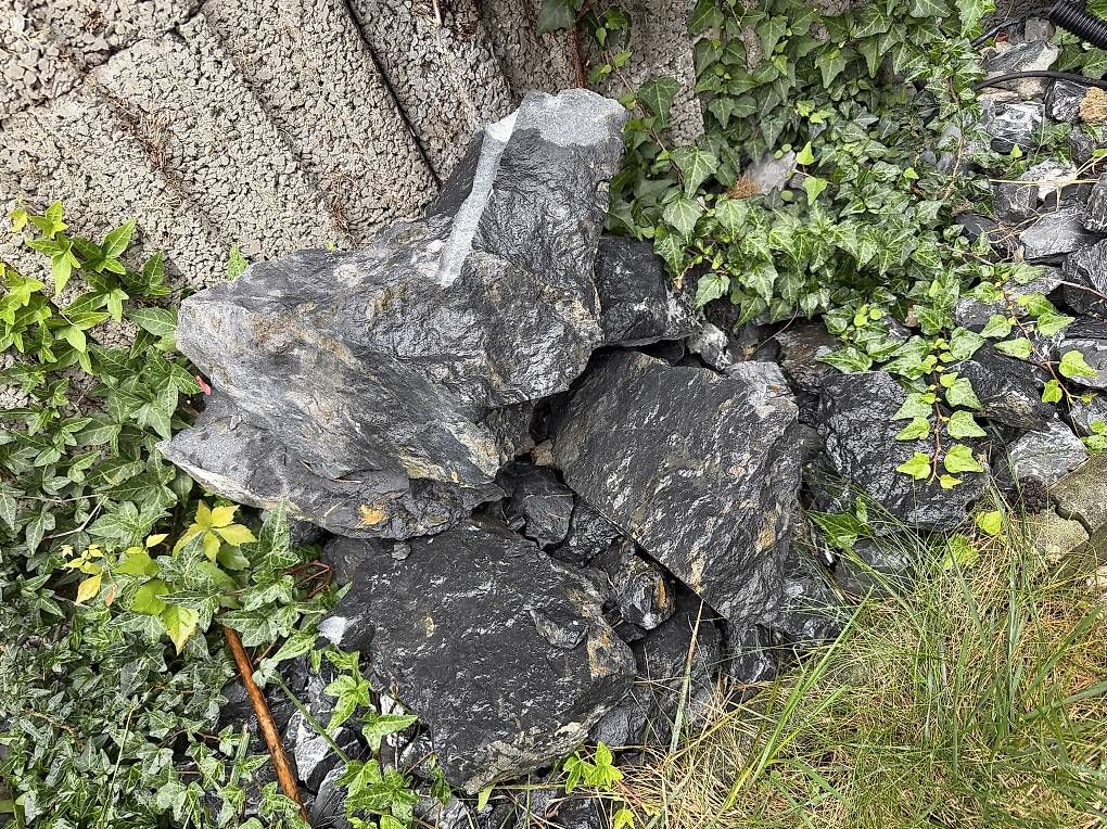 Pietre & tegole: Gartensteine Granit oder Schiefer  – Usato da Watt venduto da StrRet 1