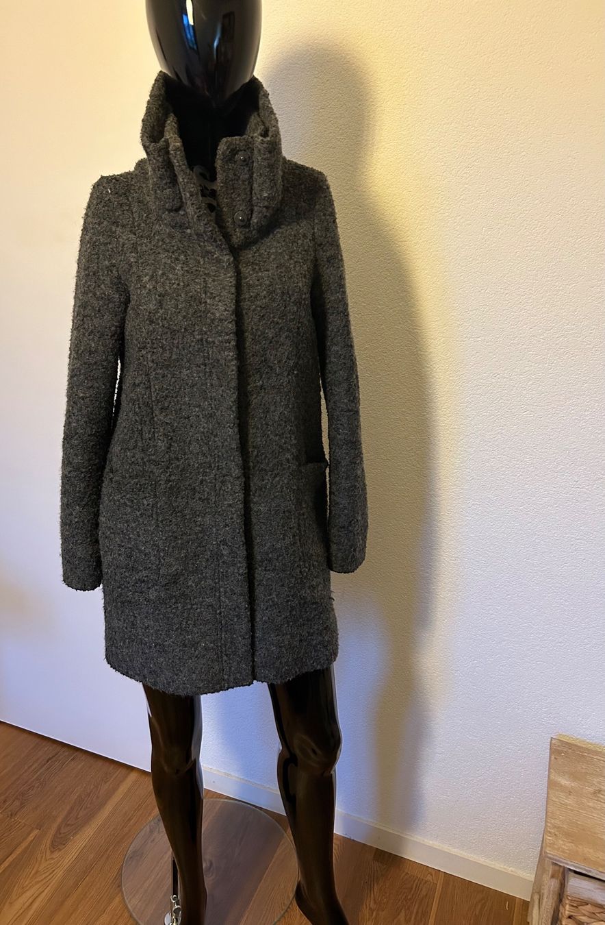 Tom Tailor Cappotti: Wintermantel Tom Tailor – Usato da Bad Ragaz venduto da ocl_2fyc