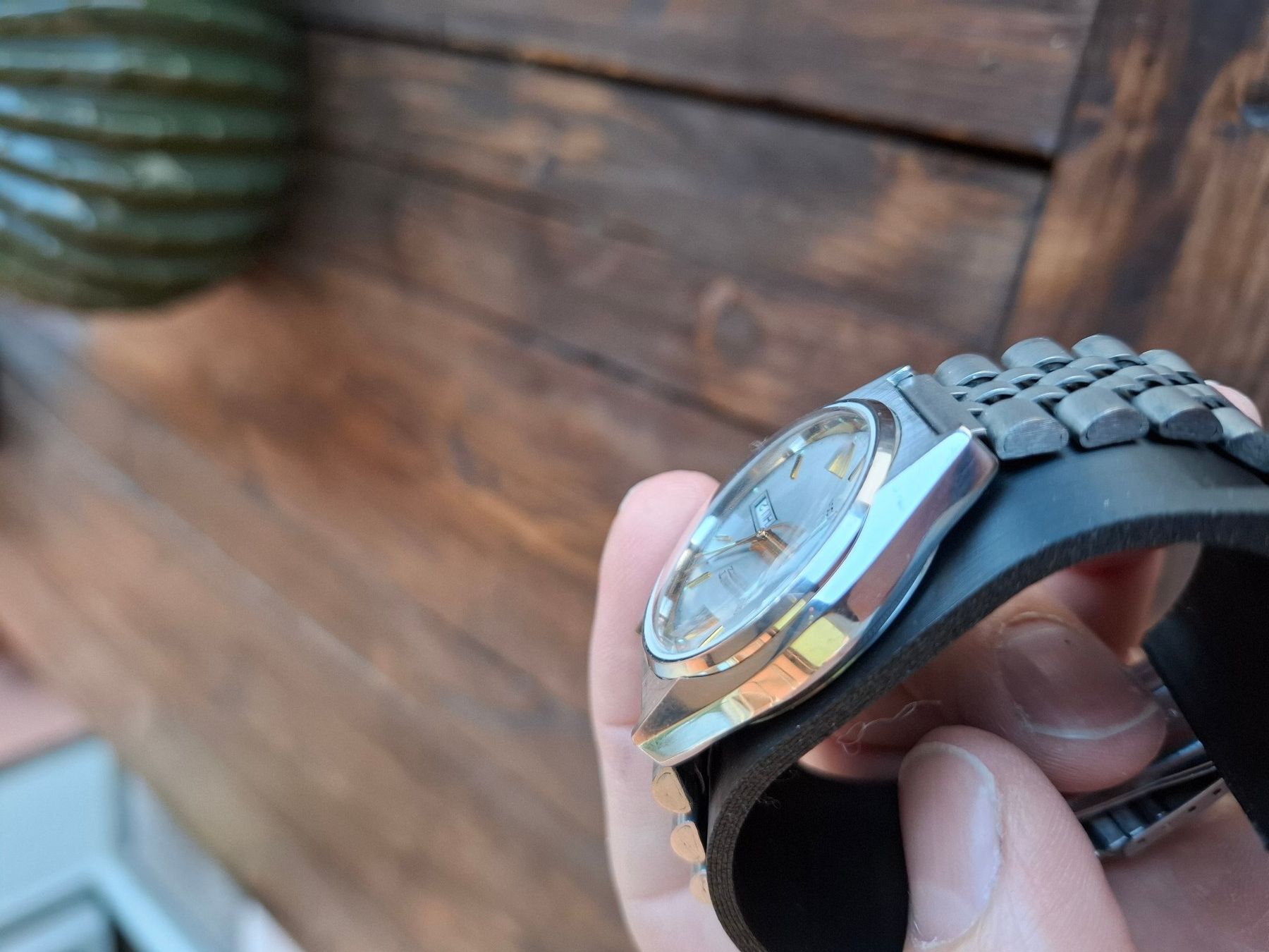 Orient Uhren: Orient Quarzuhr 100m Metallband – Gebraucht aus Effretikon von RossTheBoss 2