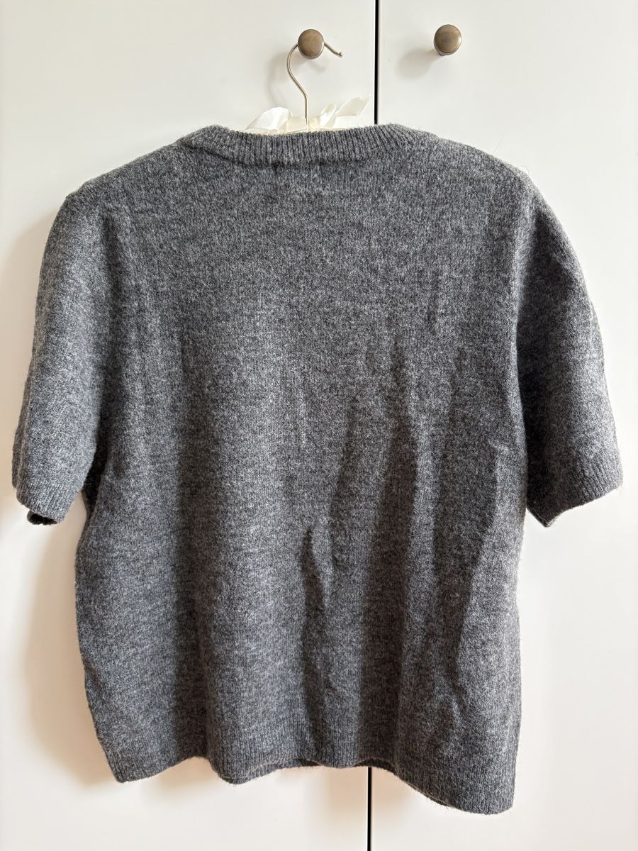 H&M Pulls & Sweat-shirts: Grauer Kurzärmel Pullover, Grösse M, H&M – D'occasion à Zürich par Sera.13 3