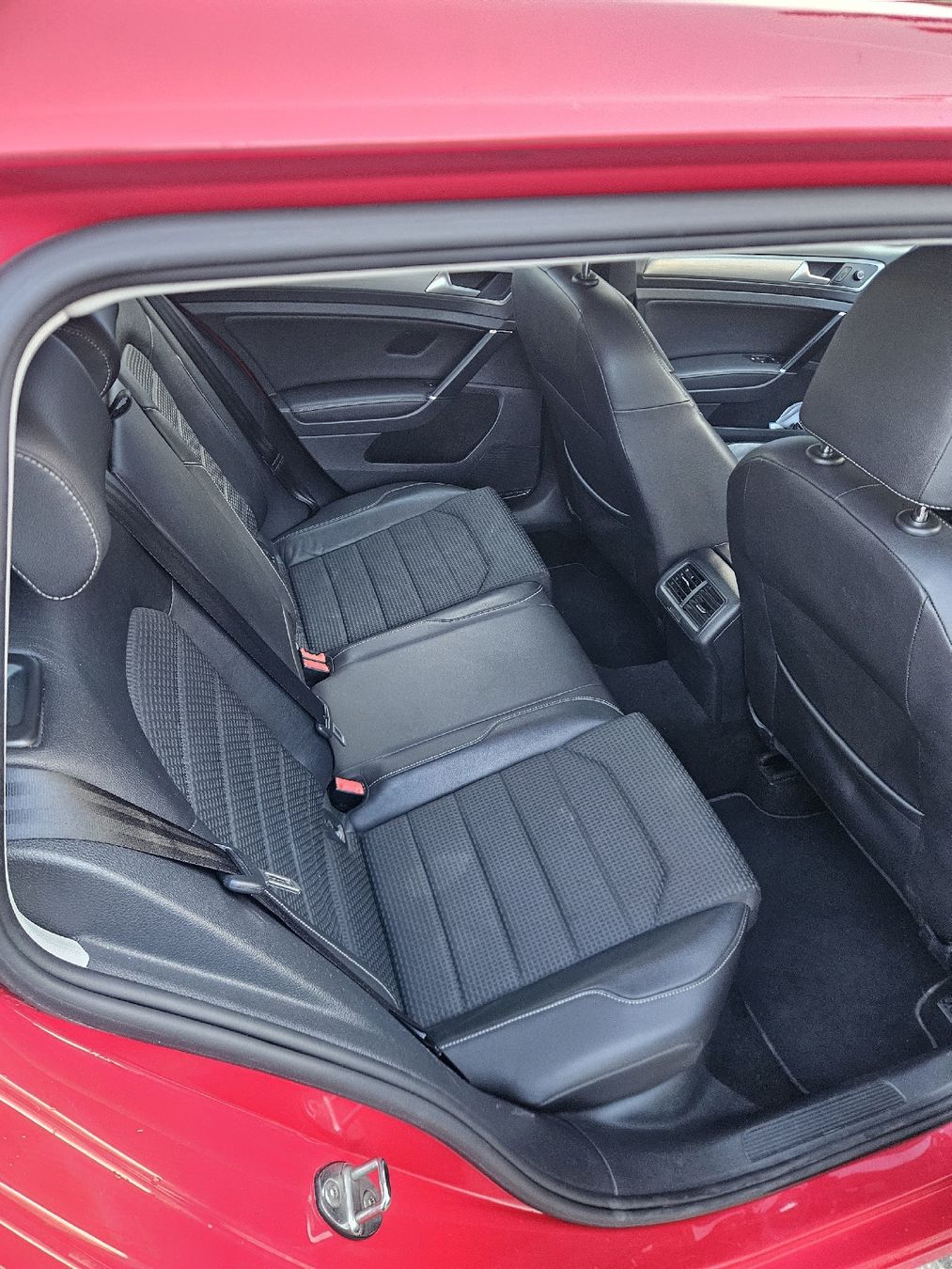VW Automobili: VW Golf 7 1.6 TDI – Usato da Dornach venduto da gas_ly78 4