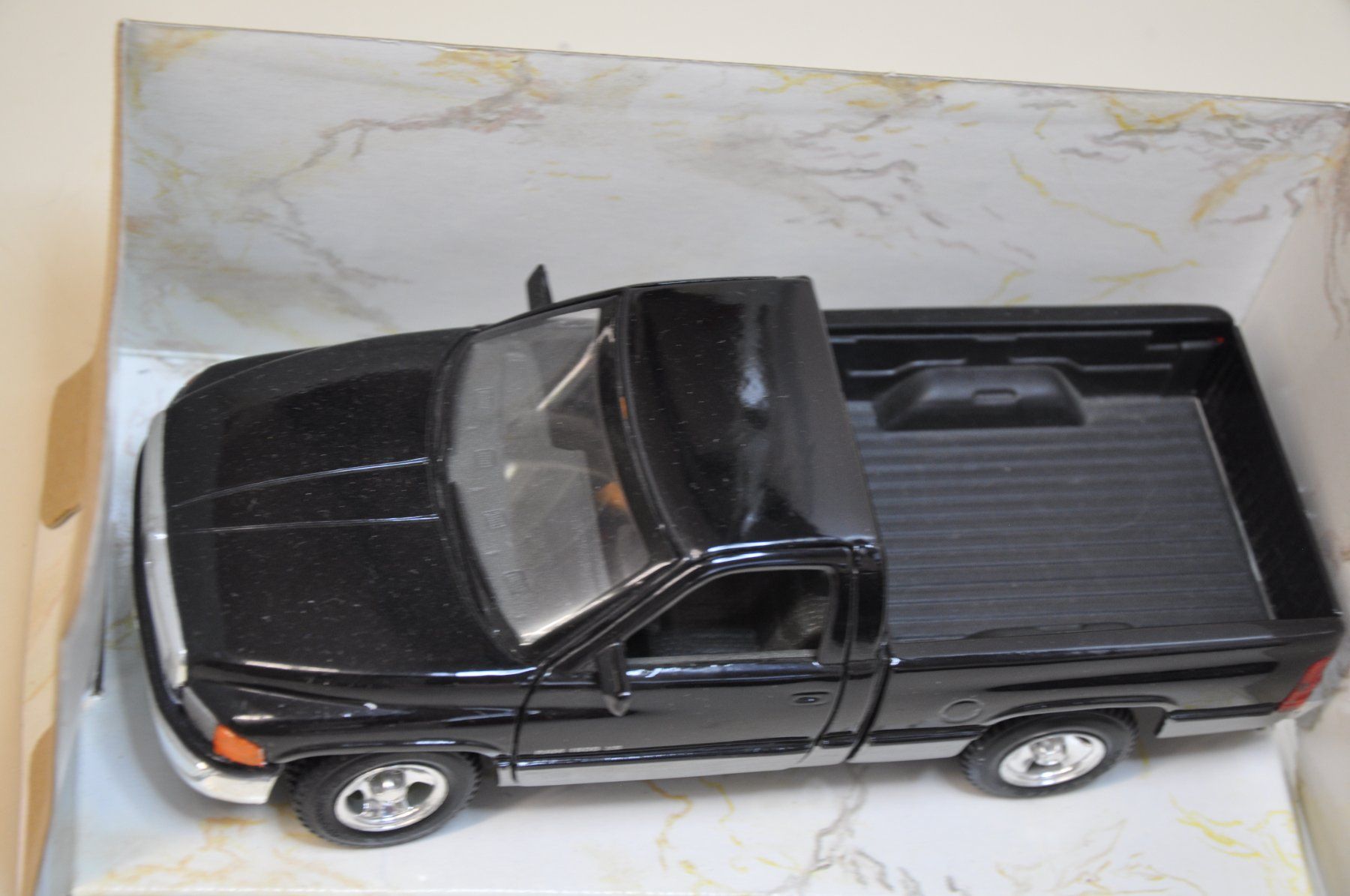 Dodge Modellautos: Dodge Ram Pick Up – Neu und originalverpackt aus Ebnat-Kappel von Aallerlei 2