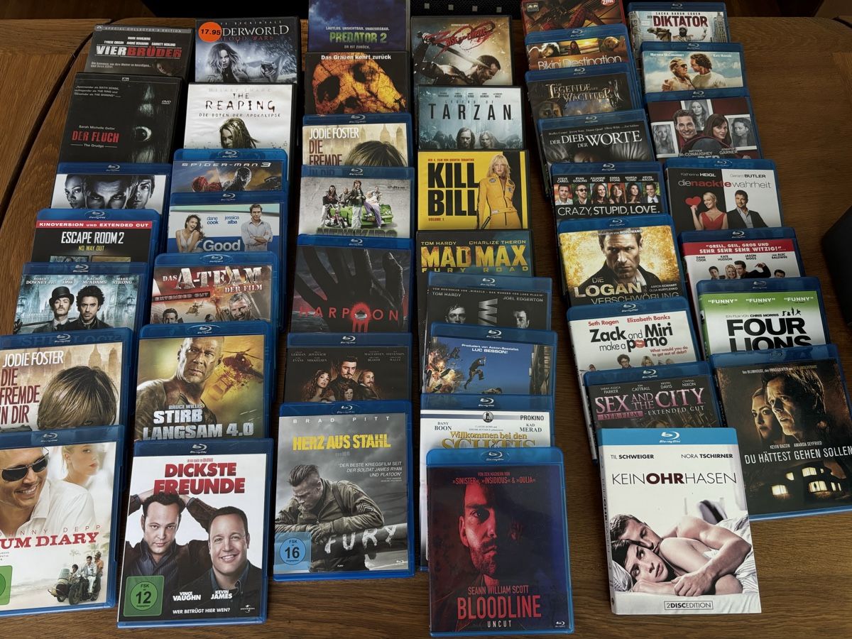 Tutti i DVDs: Blu-ray Filmsammlung - Ca. 34 bluray & 11 DVDs – Nuovo (secondo la descrizione) da Gasel venduto da Sunisshining123