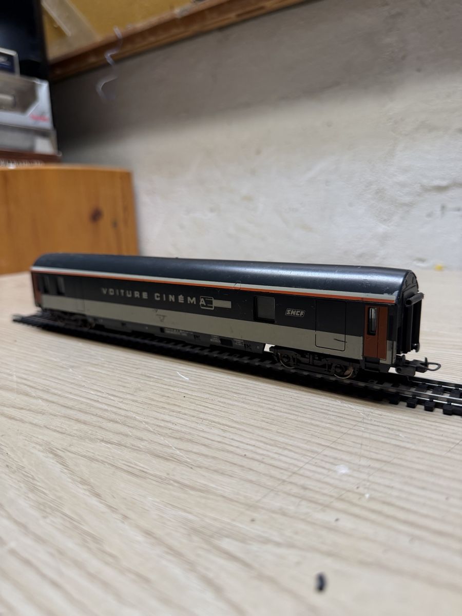 Lima Modellini di ferrovie: Lima cinema wagen  – Usato da Herzogenbuchsee venduto da ioa_zcm6