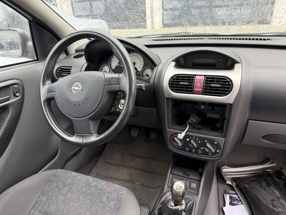 Opel Autos: Opel Corsa C 1.4 2001 – Gebraucht aus Ehrendingen von sla_m5k8 5
