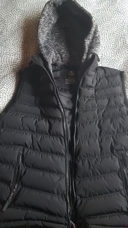 Gilet noir capuche taille XXL marque Tom Tompson