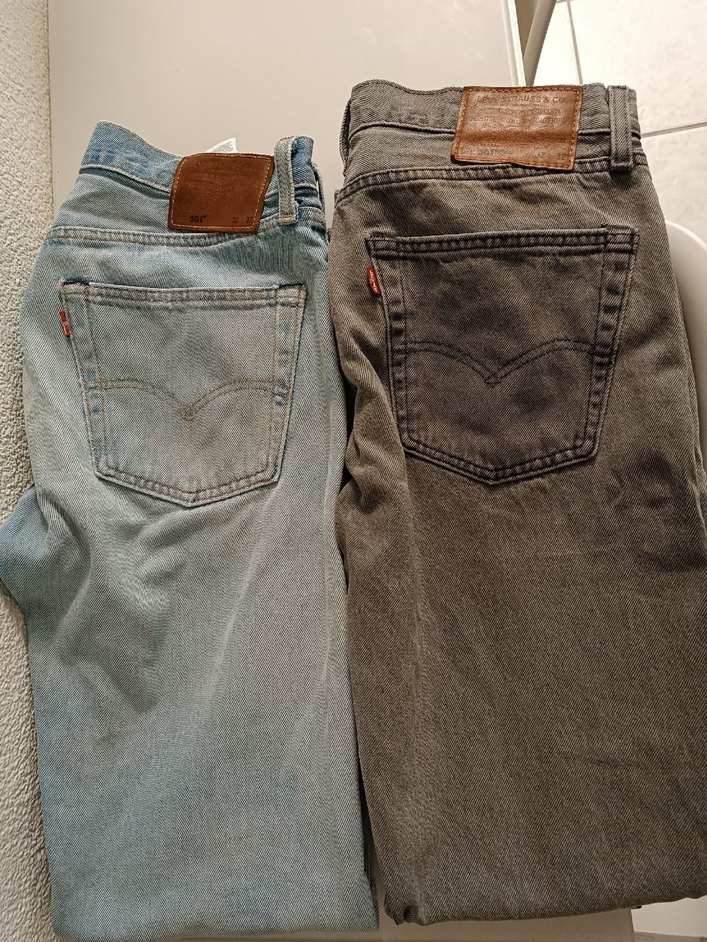 Levi's Jeans: Levi's 501 32x32 – Usato da Binz venduto da julijuli 1