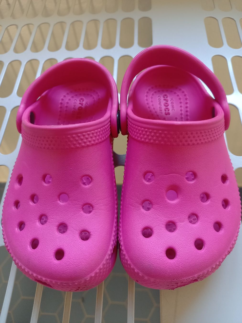 Schuhe für Jungen: Crocs Clogs Kinder "fuchsia" Grösse C8 – Gebraucht aus Zürich von HansBald 4