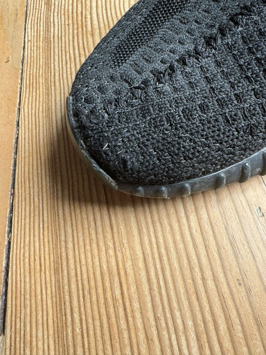 Adidas Herrenschuhe: Adidas Yeezy Boost – Gebraucht aus Erstfeld von sa1_hq2m 1