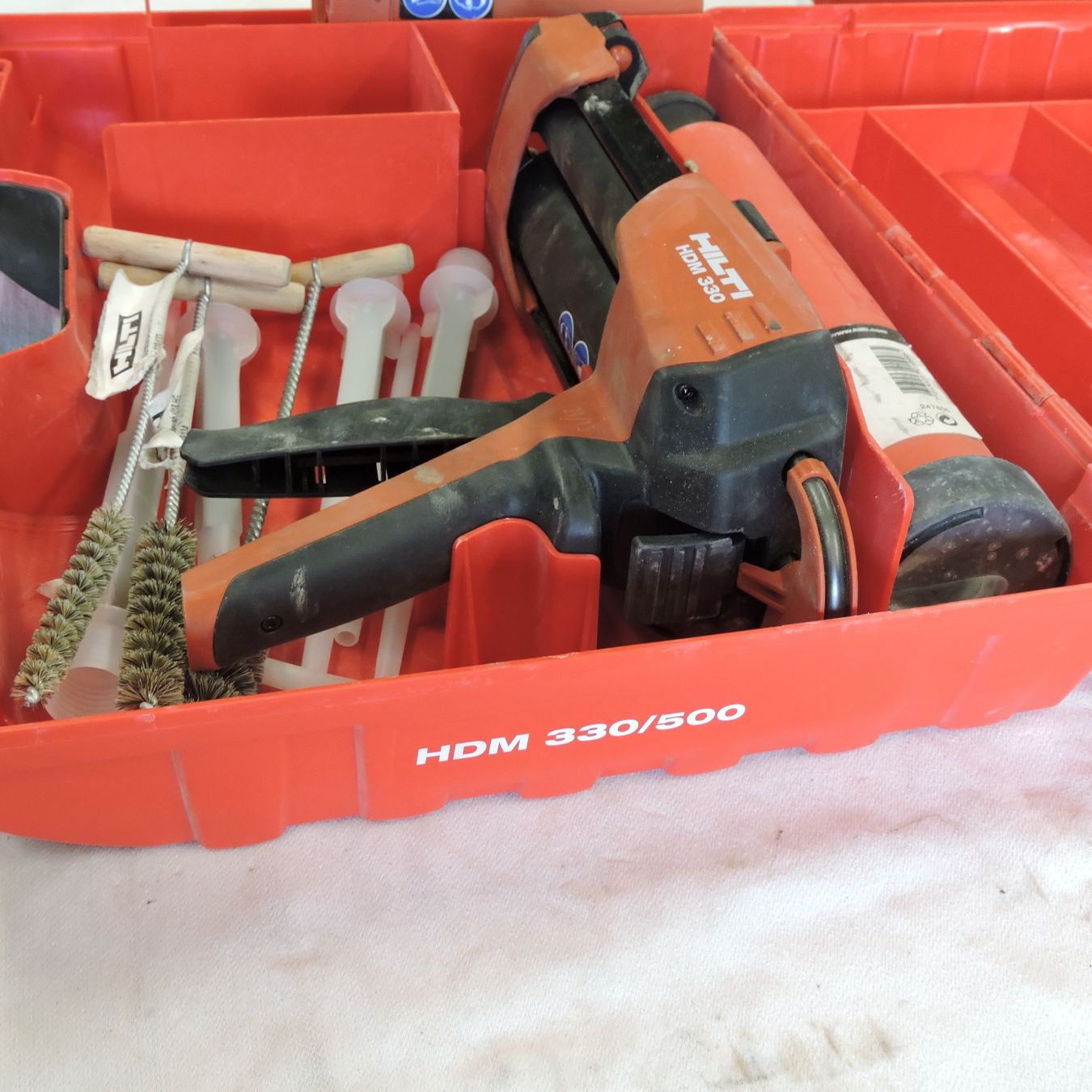 Hilti Tutti gli attrezzi: Hilti Hit Klebesystem – Usato da Meikirch venduto da rva_q8c7 1