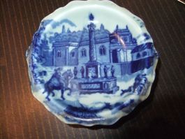 Assiette autre, en Porcelaine - Peintre à la main - Historiq