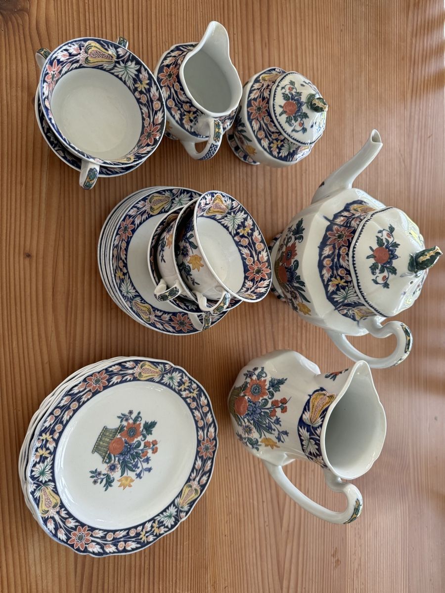 Set di piatti: Schönes Vintage Teeservice, 22-teilig – Usato da Lanzenhäusern venduto da Galaa 4